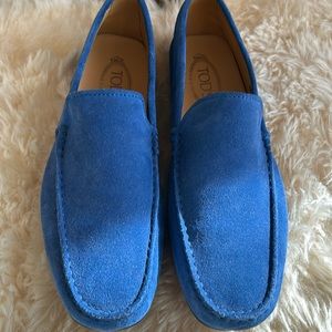 Men’s Tod’s gommino drivers beautiful blue NEW